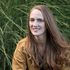 Julie Carrick Dalton